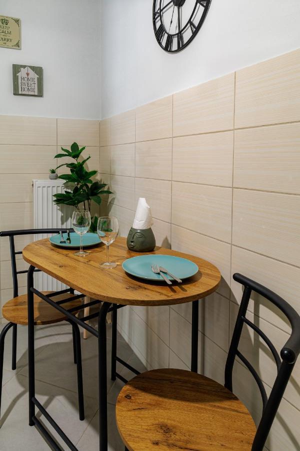 Sunny & Modern Apt For 3 Persons 아테네 외부 사진